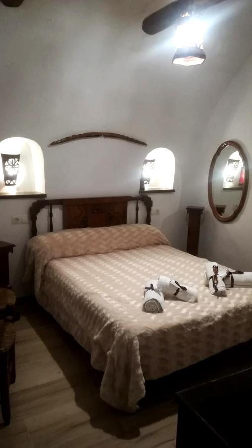 Cueva El Murallon Benamaurel ภายนอก รูปภาพ