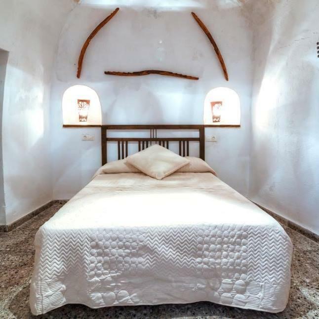 Cueva El Murallon Benamaurel ภายนอก รูปภาพ